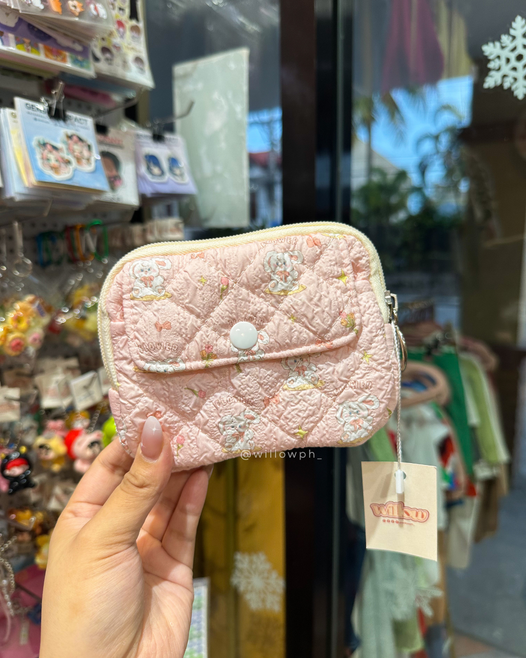 Dainty Pouch
