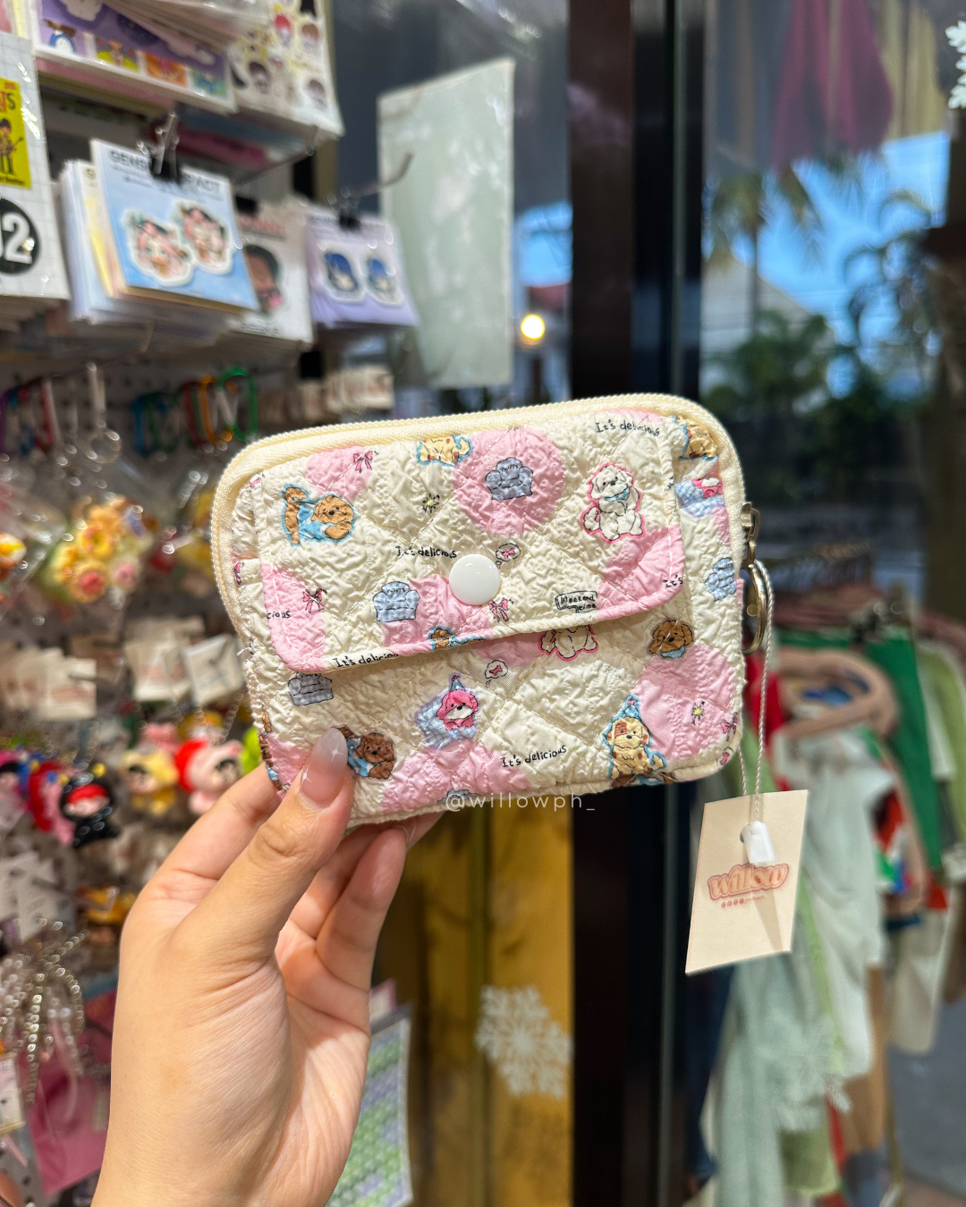 Dainty Pouch