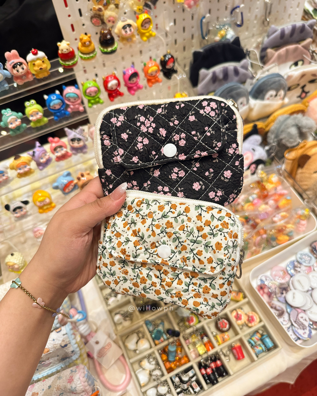 Dainty Pouch