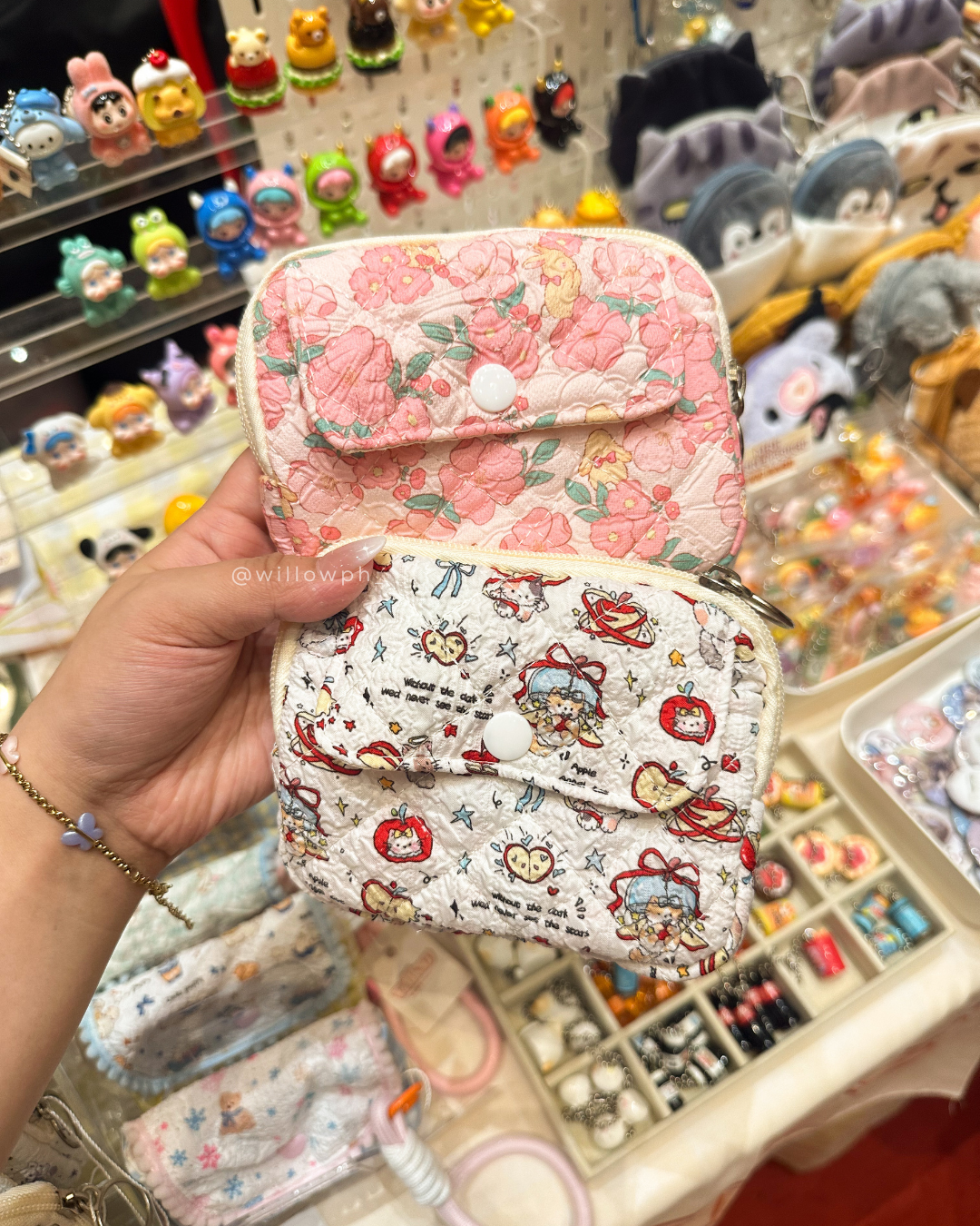 Dainty Pouch