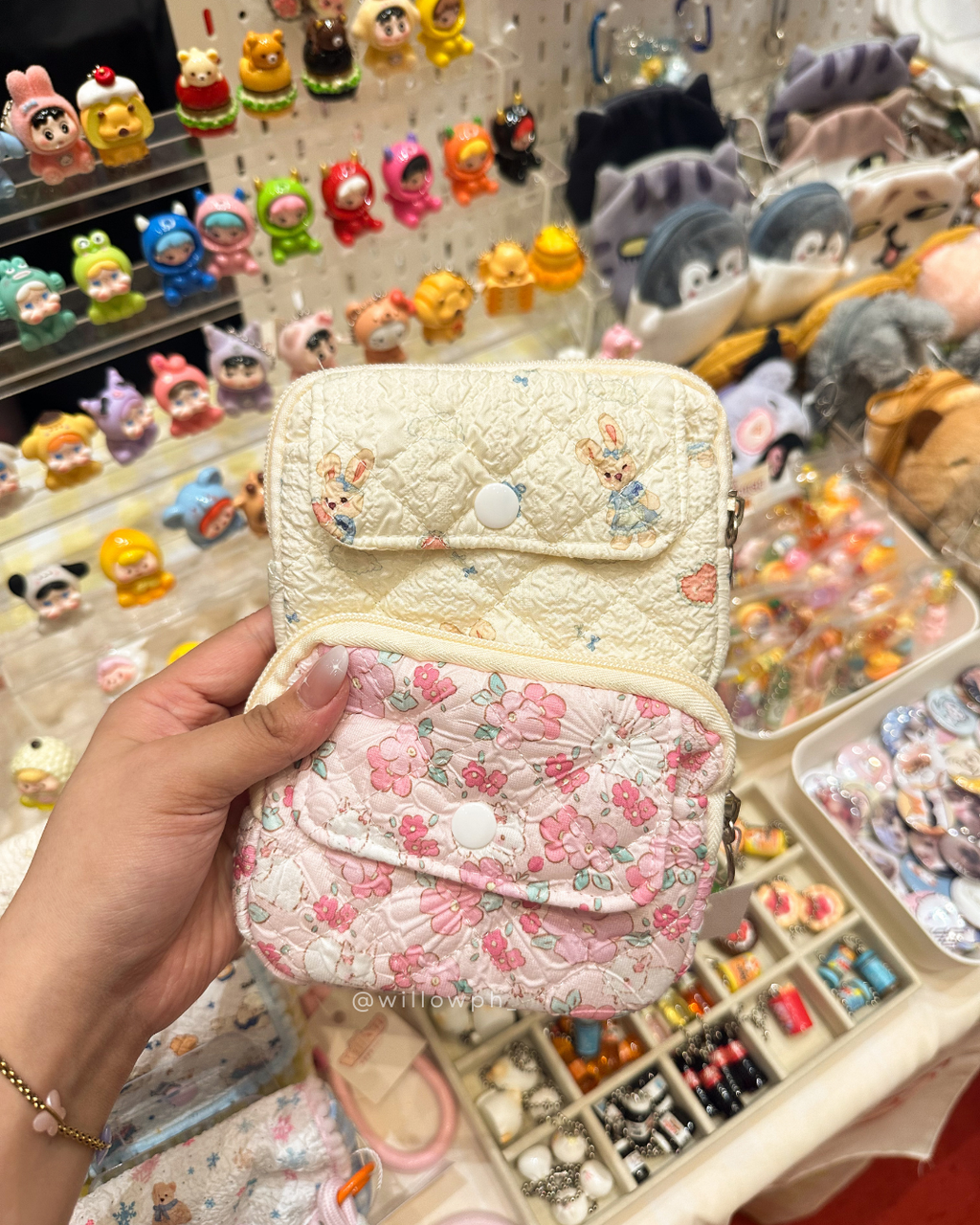Dainty Pouch
