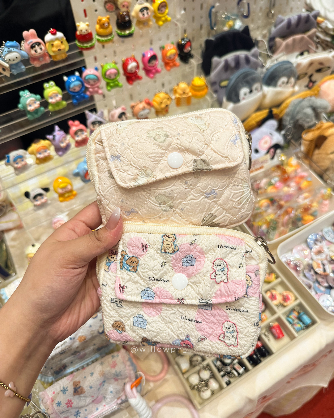 Dainty Pouch