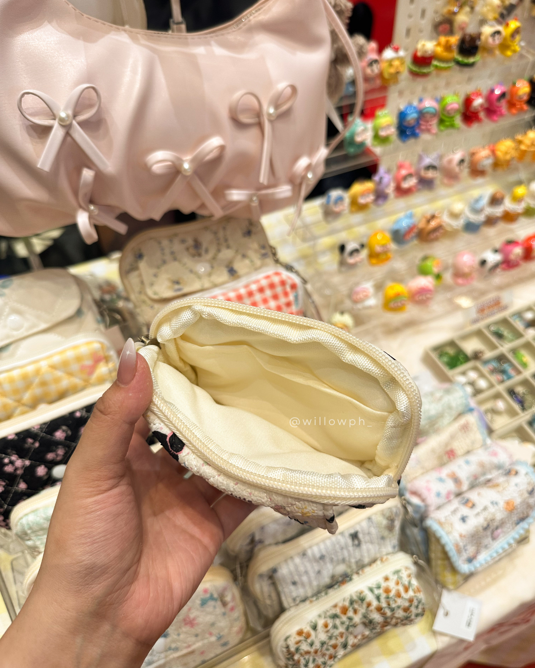 Dainty Pouch
