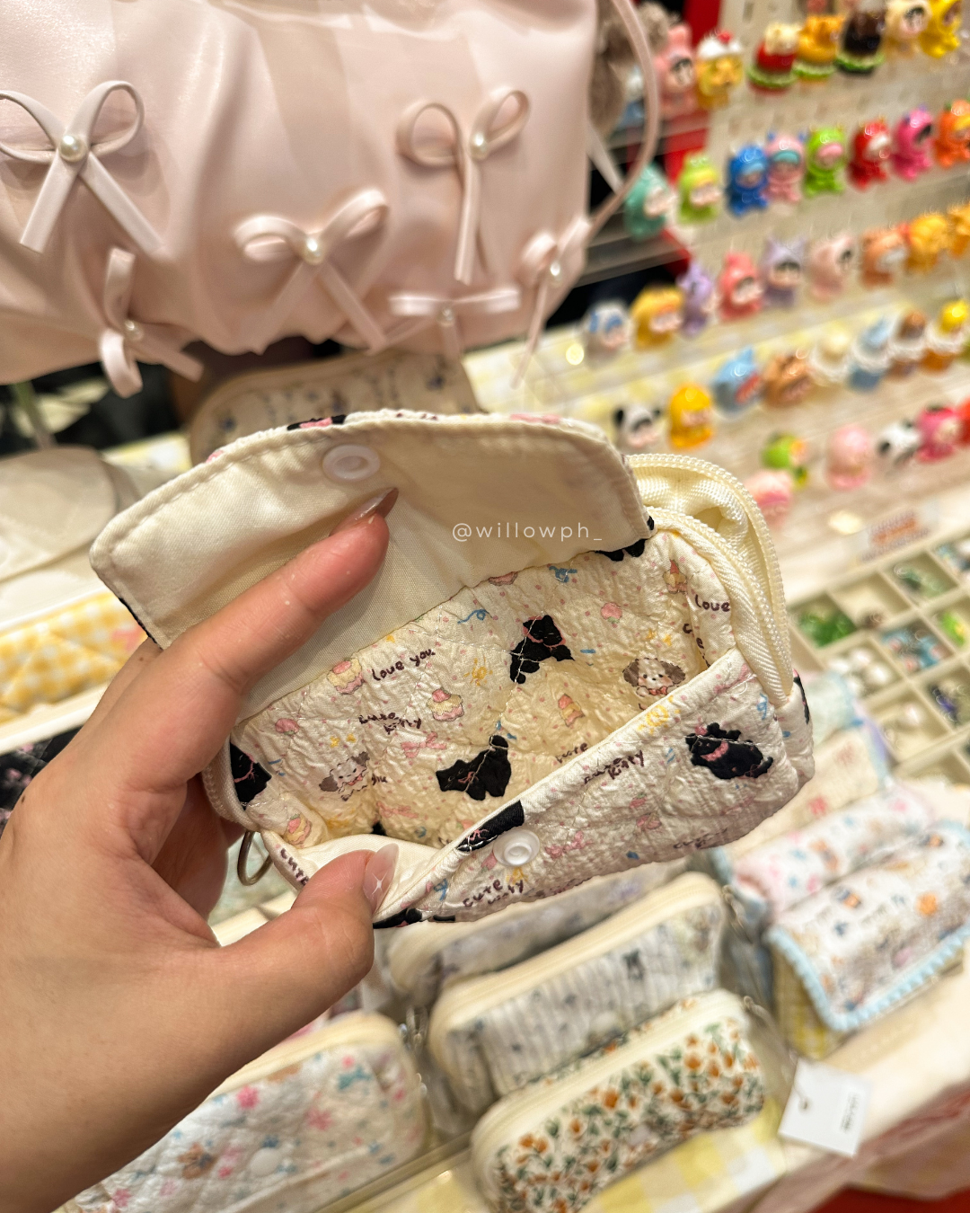 Dainty Pouch